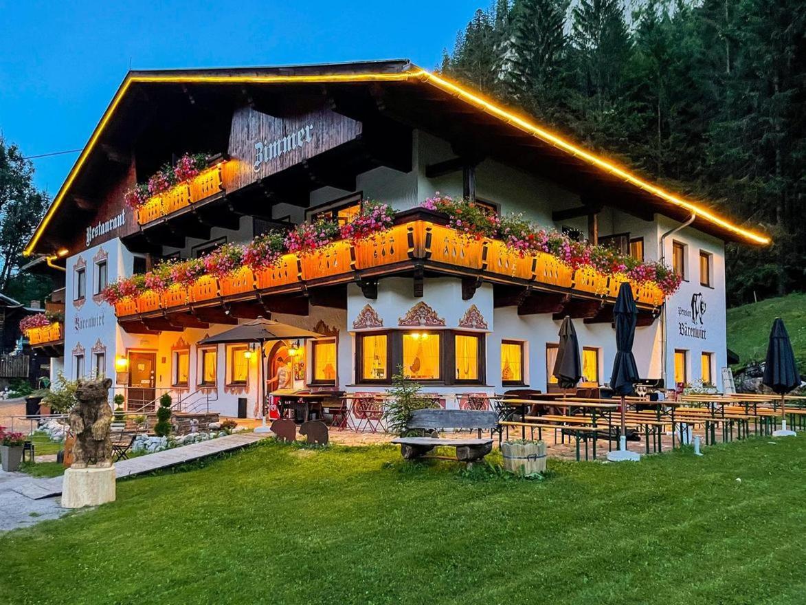Garni Baerenwirt Bed and Breakfast Leutasch Exteriör bild