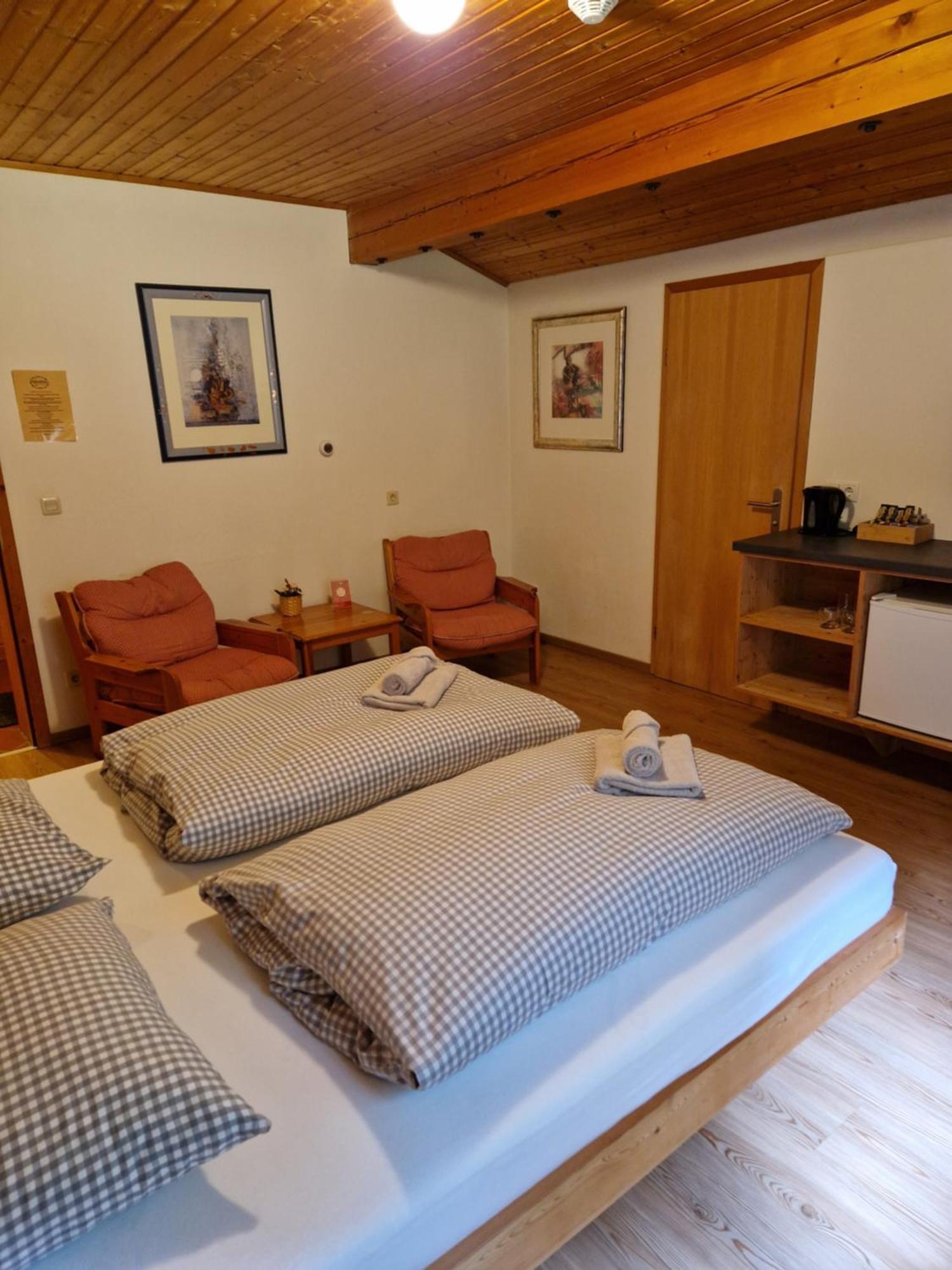 Garni Baerenwirt Bed and Breakfast Leutasch Exteriör bild