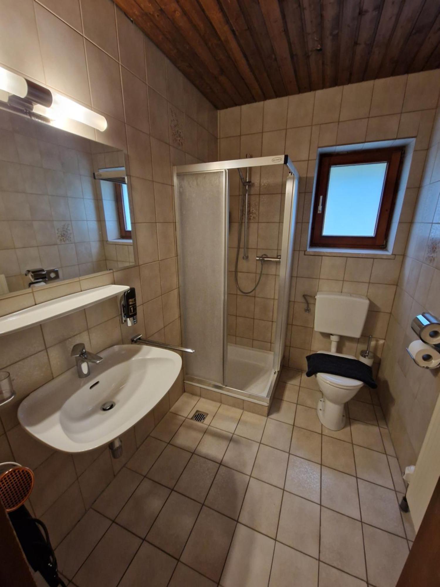 Garni Baerenwirt Bed and Breakfast Leutasch Exteriör bild