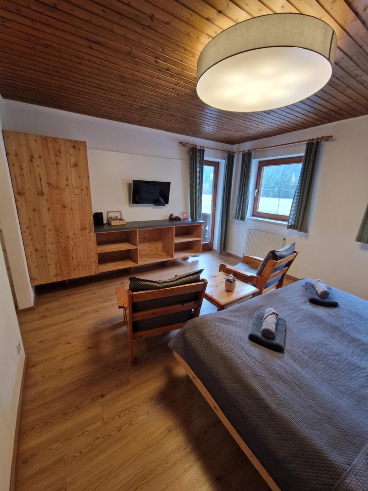 Garni Baerenwirt Bed and Breakfast Leutasch Exteriör bild
